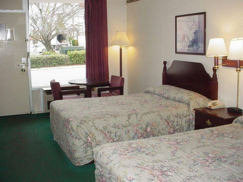 Hotel Walterboro Southwest Exterior foto